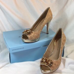 Antonio Melani tan and gold open toe heel NWT.